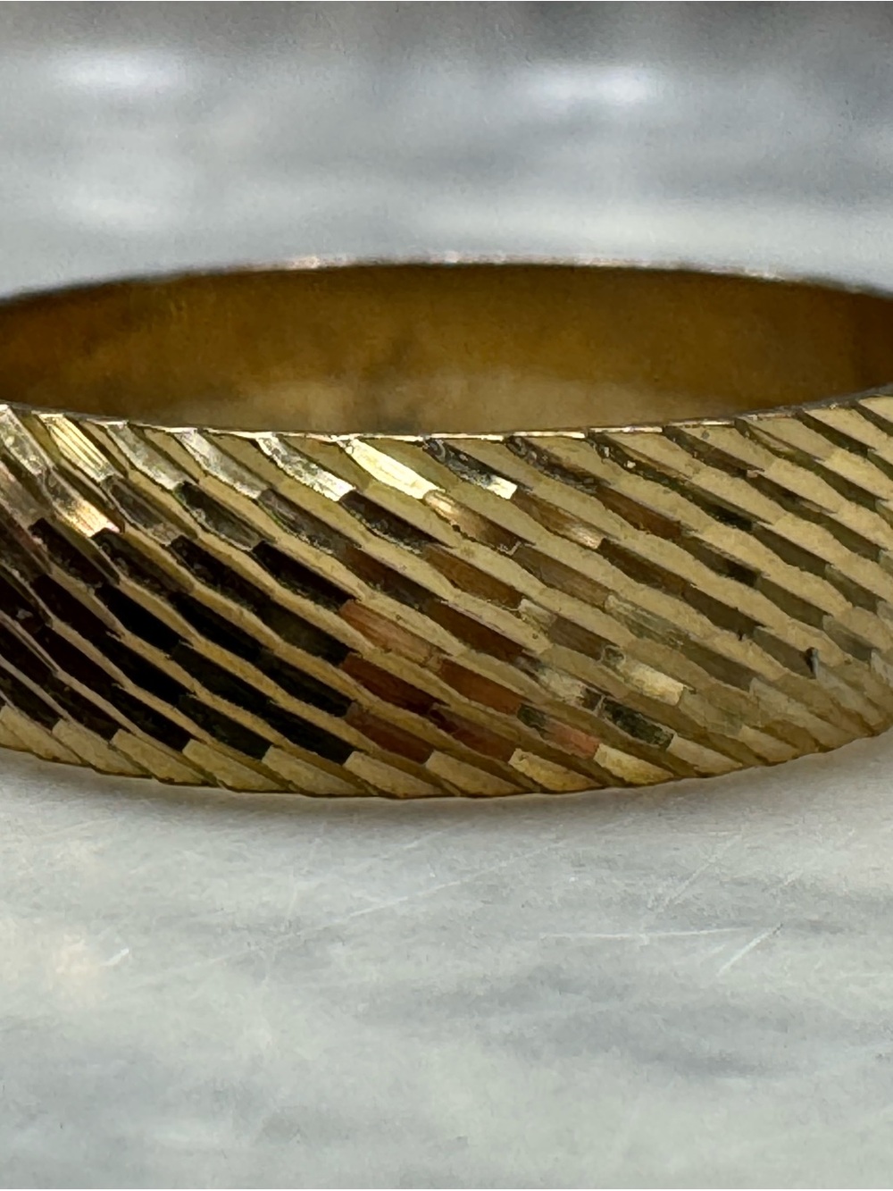 Vintage Brass Wedding Band Ring Size 10 Textured Diamond-Cut Wide Band - Picture 4 of 10